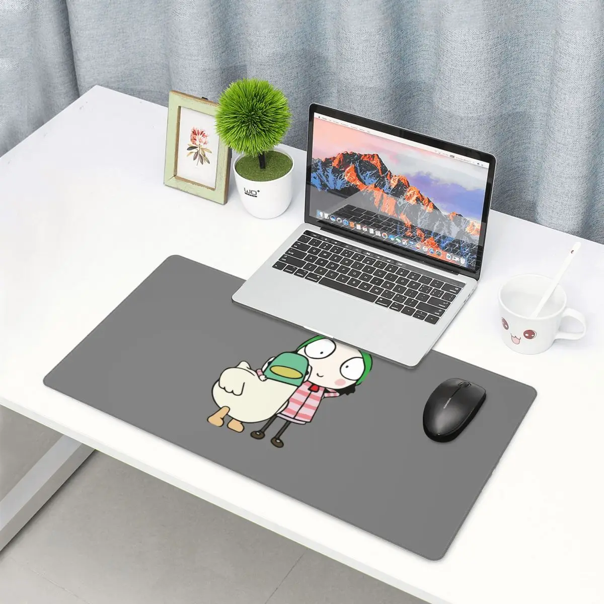 لوحة ماوس كبيرة الحجم بتصميم س - مراجعة Laptop Accessories To Have وسعره