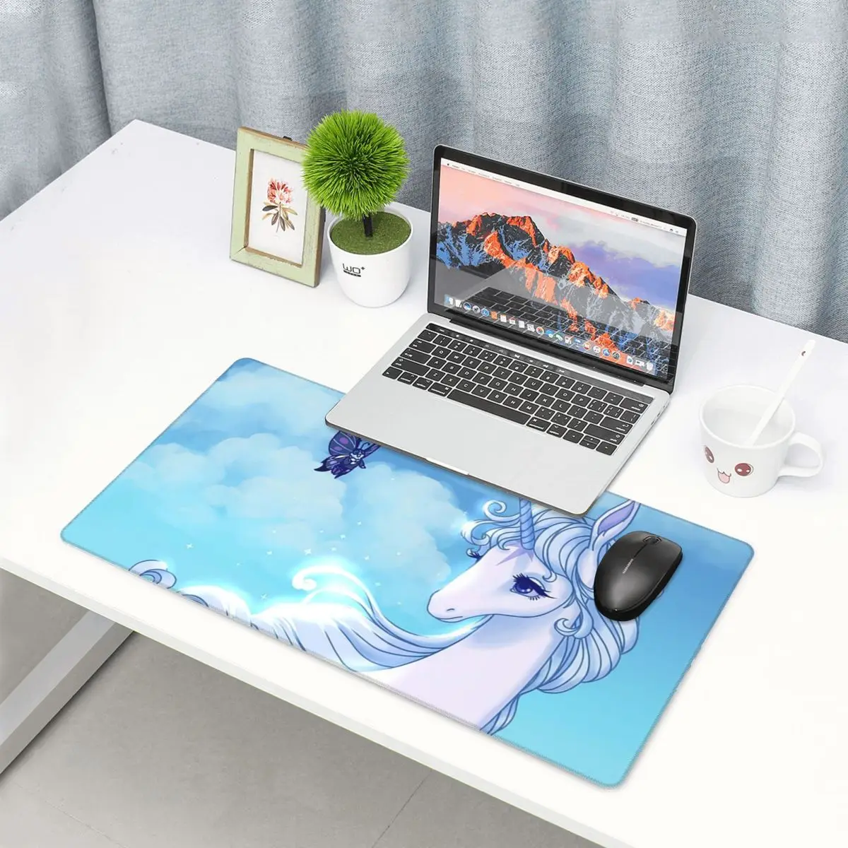لوحة ماوس كبيرة بتصميم وحيد ال - مراجعة Laptop Accessories To Have وسعره
